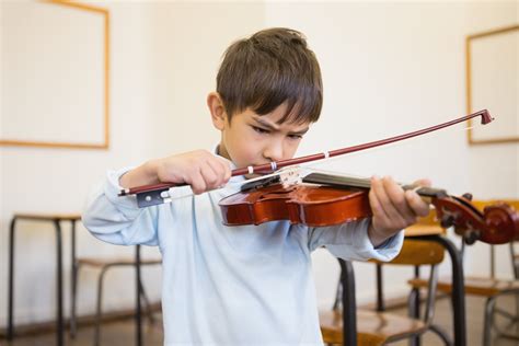 can you imagine the melody of the violin in your mind while playing it?